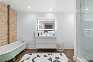 335 S Hall St, Dallas, TX 75226 - Photo 25
