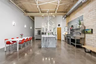 335 S Hall St, Dallas, TX 75226 - Photo 9