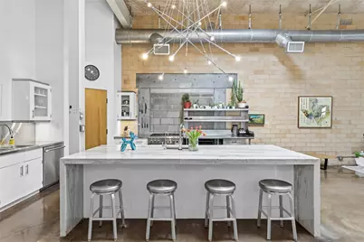 335 S Hall Street, Dallas, TX 75226 - Photo 13