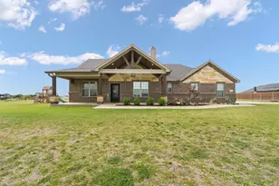 3401 Chinaberry Ln, Joshua, TX 76058 - Photo 3