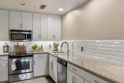 411 W 7th Street #405, Fort Worth, TX 76102 - Photo 11