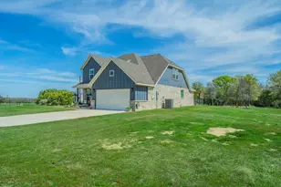 2001 Redemption Dr, Weatherford, TX 76088 - Photo 29