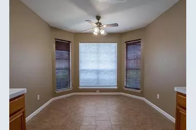 816 W Colony Drive, Arlington, TX 76001 - Photo 9