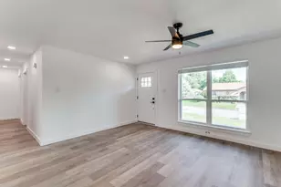 1101 Spring Brook Dr, Bedford, TX 76021 - Photo 3