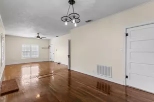 707 N River St, Seymour, TX 76380 - Photo 11