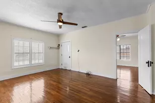 707 N River St, Seymour, TX 76380 - Photo 7