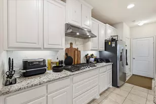 769 Lady Tessala Ave, Lewisville, TX 75056 - Photo 5
