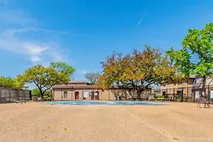 1821 E Grauwyler Rd, Irving, TX 75061 - Photo 17