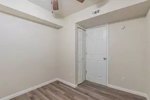 1821 E Grauwyler Rd, Irving, TX 75061 - Photo 7