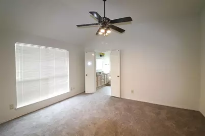 1101 Valley Branch Drive, Arlington, TX 76001 - Photo 9
