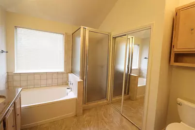 1101 Valley Branch Drive, Arlington, TX 76001 - Photo 11