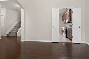 4407 Emerald Leaf Dr, Mansfield, TX 76063 - Photo 5