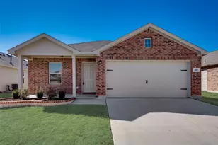 305 Falling Star Dr, Fort Worth, TX 76052 - Photo 3