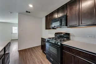 305 Falling Star Dr, Fort Worth, TX 76052 - Photo 13