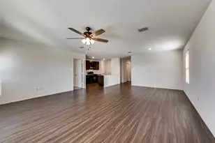 305 Falling Star Dr, Fort Worth, TX 76052 - Photo 7