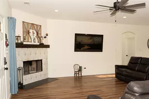 10609 County Rd 913, Godley, TX 76044 - Photo 5