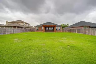 357 Coral Vine Ln, Burleson, TX 76028 - Photo 21