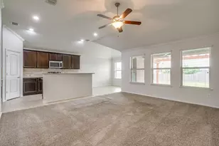 357 Coral Vine Ln, Burleson, TX 76028 - Photo 5