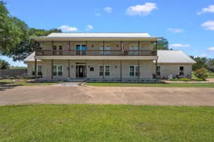 1010 Chapman Rd, Crawford, TX 76638 - Photo 3