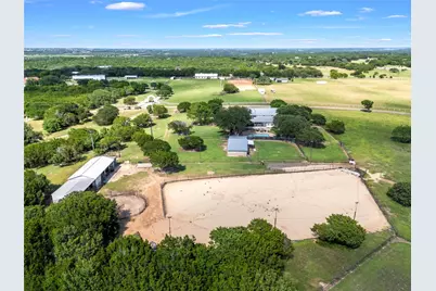 1010 Chapman Road, Crawford, TX 76638 - Photo 37