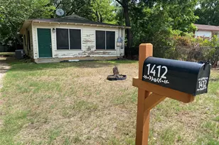 1412 Oakwood Dr, Denton, TX 76205 - Photo 11
