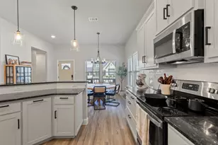 616 Charlotte Ln, Burleson, TX 76028 - Photo 17