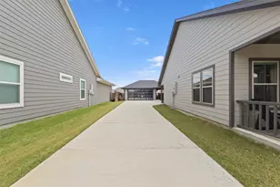 616 Charlotte Ln, Burleson, TX 76028 - Photo 35