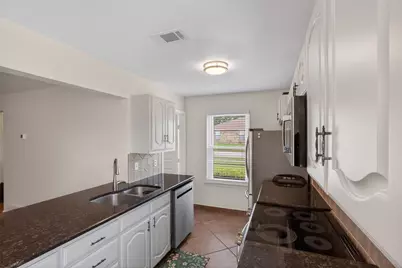 7220 Elderberry Lane, Dallas, TX 75249 - Photo 7