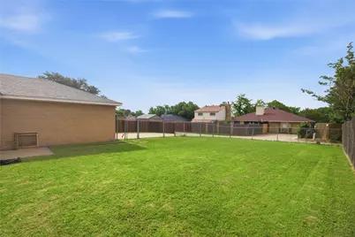 7220 Elderberry Lane, Dallas, TX 75249 - Photo 23