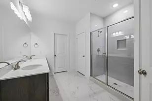 1001 Tarryhill Dr, Crowley, TX 76036 - Photo 5