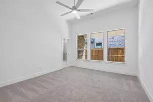 1001 Tarryhill Dr, Crowley, TX 76036 - Photo 19