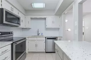 9142 Emberglow Ln, Dallas, TX 75243 - Photo 7
