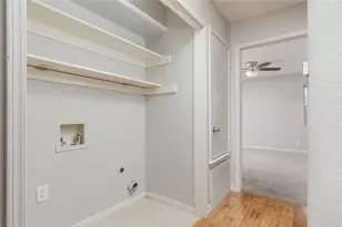 9142 Emberglow Ln, Dallas, TX 75243 - Photo 15