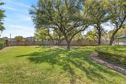 2125 Bradford Park, Fort Worth, TX 76107 - Photo 31