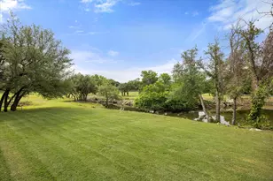 8828 Sundance Pl Ct, Granbury, TX 76049 - Photo 35