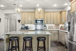 8828 Sundance Pl Ct, Granbury, TX 76049 - Photo 11