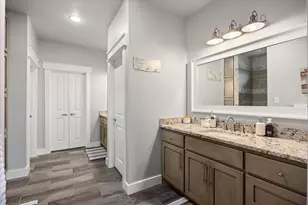8828 Sundance Pl Ct, Granbury, TX 76049 - Photo 19
