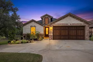 8828 Sundance Pl Ct, Granbury, TX 76049 - Photo 7