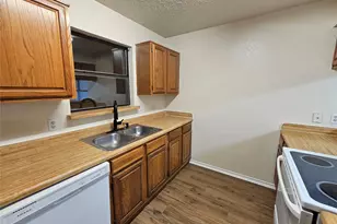311 Bryant Ln, Cedar Hill, TX 75104 - Photo 7