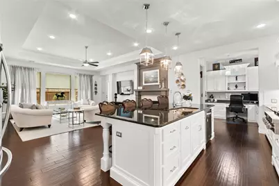 1810 Birds Fort Trail, Arlington, TX 76005 - Photo 15