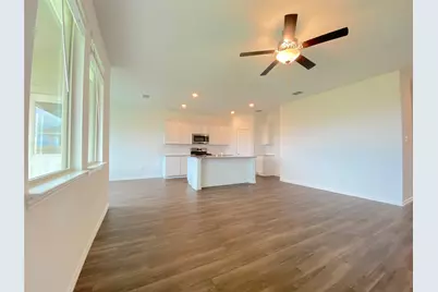 565 Pueblo Bonito Trail, Fort Worth, TX 76052 - Photo 3