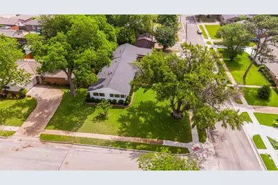 3581 Woodleigh Drive, Dallas, TX 75229 - Photo 37