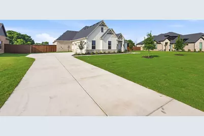 144 Chisolm Trail, Pottsboro, TX 75076 - Photo 3