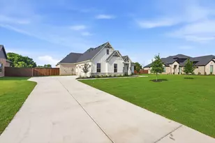 144 Chisolm Trl, Pottsboro, TX 75076 - Photo 3