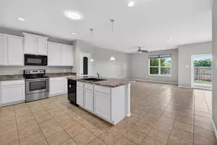 713 Sparrow Dr, Saginaw, TX 76131 - Photo 15