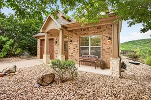 8714 Fullerton Dr, Cleburne, TX 76033 - Photo 3