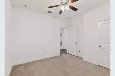 604 Warwick Boulevard, Lewisville, TX 75056 - Photo 19