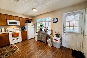 1251 Dallas Dr, Denton, TX 76205 - Photo 5
