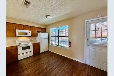 1251 Dallas Drive, Denton, TX 76205 - Photo 3