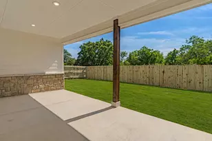 5519 Belaire Cir, Granbury, TX 76048 - Photo 33